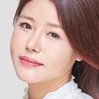 AB中年眼部 下眼睑