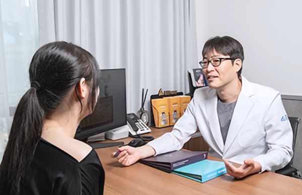 主治医生恢复情况检查及 1 对 1 术后管理